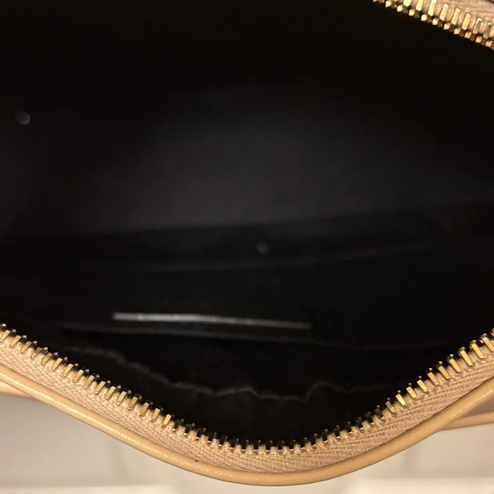 Yves Saint Laurent - Lou Camera Bag in Quilted Leather - Dark Beige - Picture 7 of 9